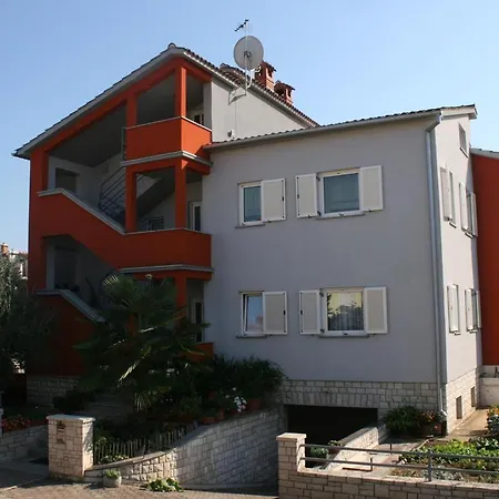 Διαμέρισμα With A Parking Space - 2490 *